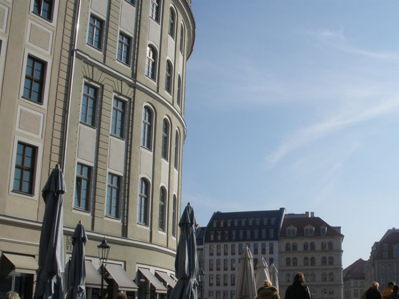 Jdeme na náměstí Neumarkt